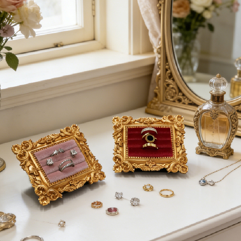 Jewelry Making Organizer - Présentoir à bagues vintage en forme