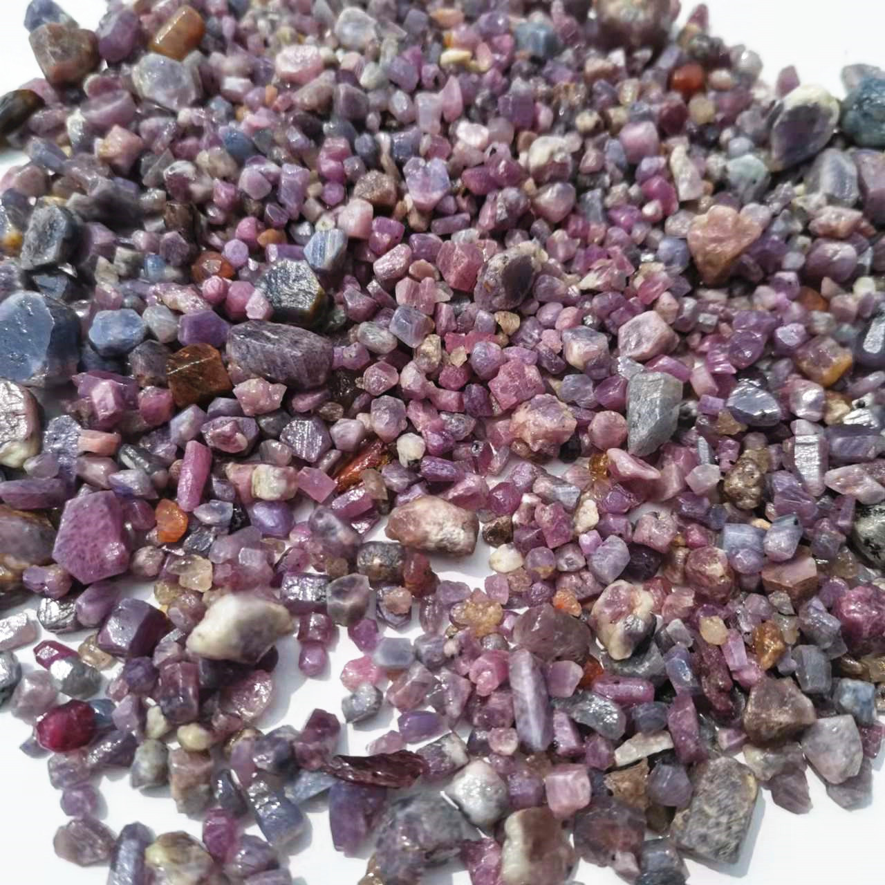 Pierres de corindon violet bru - Jewelry Making Raw Materials avis et prix